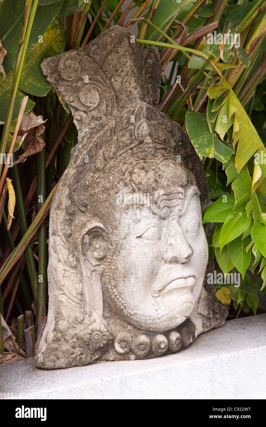 Wat Ounalom, a restored 15th century temple, is considered one of Phnom Penh's most important. Stock Photo