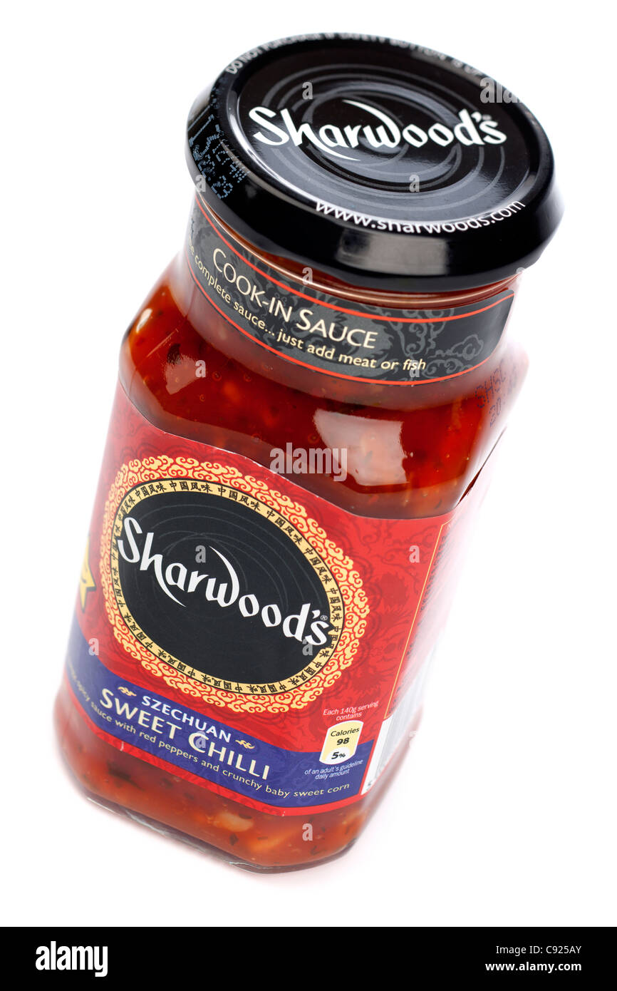 Jar of Sharwoods szechuan sweet chilli cook in sauce Stock Photo