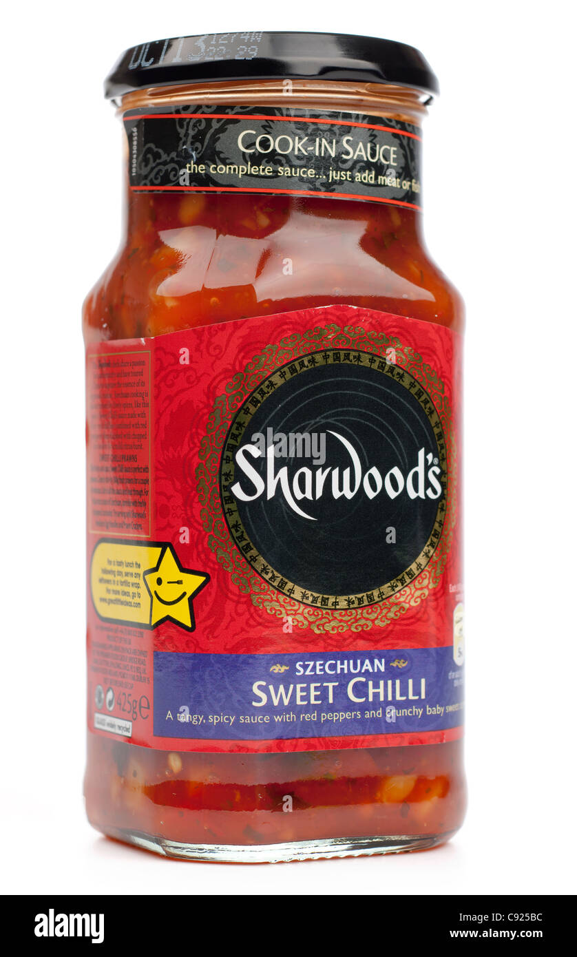 Jar of Sharwoods szechuan sweet chilli cook in sauce Stock Photo