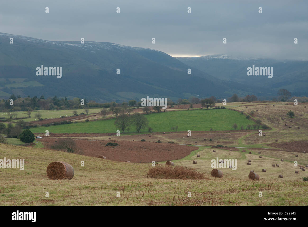 Rural landscape wales hi-res stock photography and images - Alamy