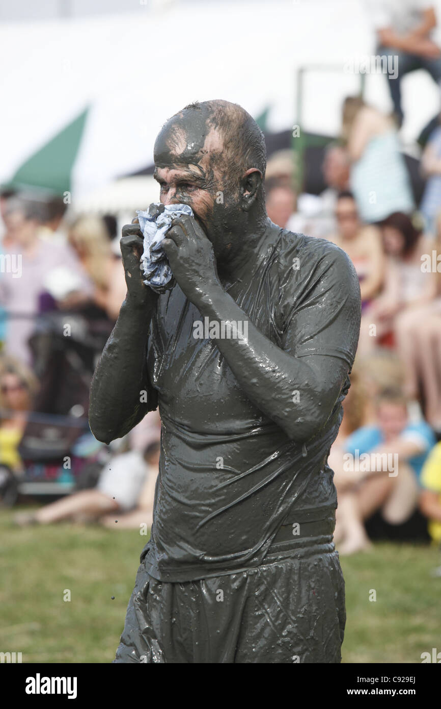 Mud wrestling hi-res stock photography and images - Page 5 - Alamy