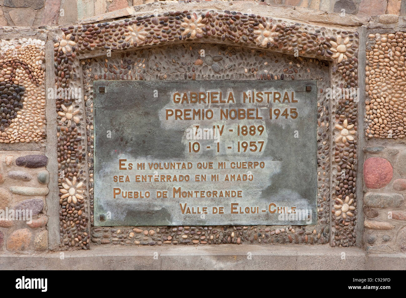 Chile, Coquimbo Region, Valle de Elqui, Montegrande, Gabriela Mistral mausoleum,inscription on tomb Stock Photo