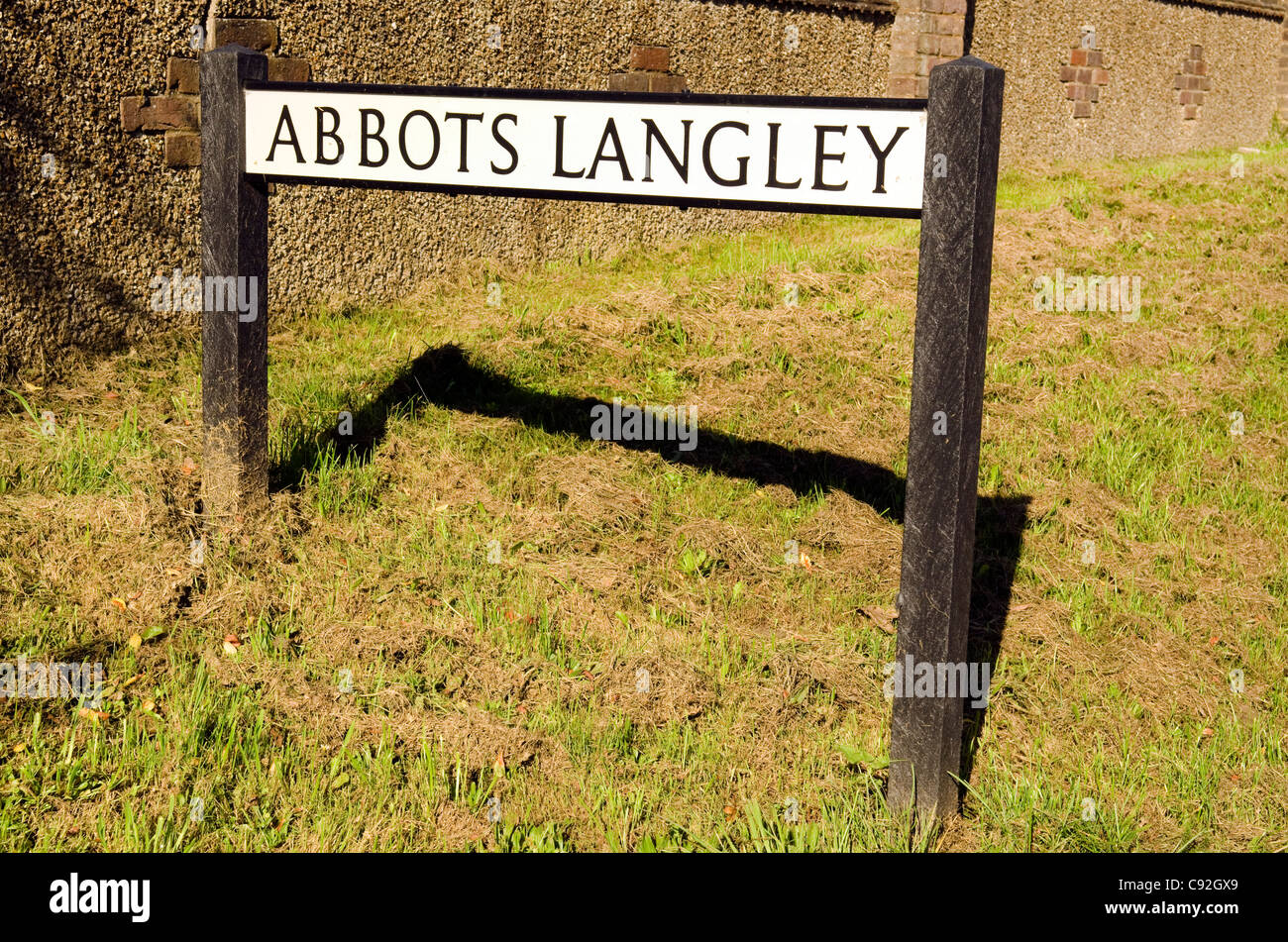 Abbots Langley roadside place name Stock Photo Alamy