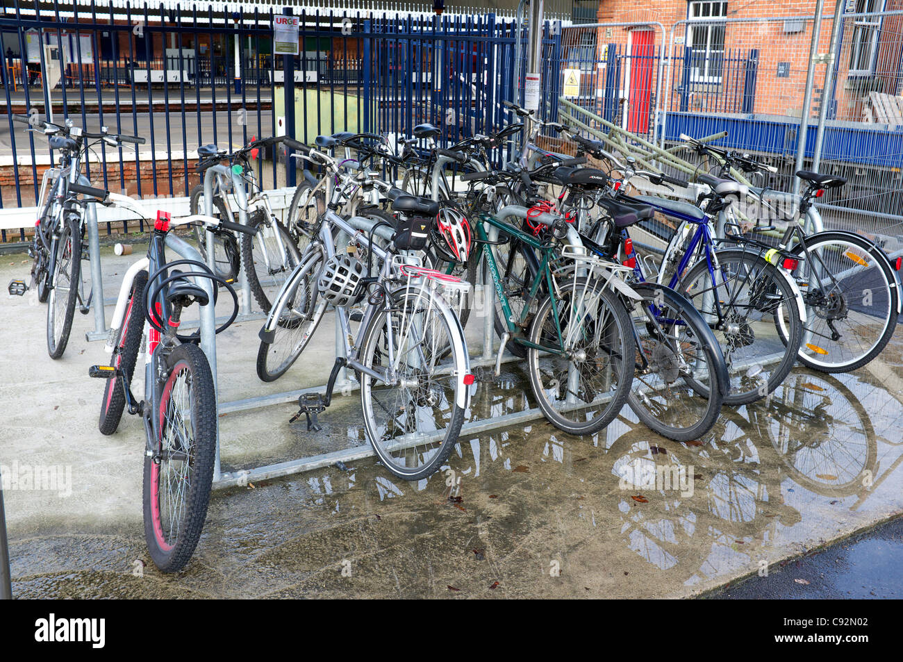 Salisbury railway station hires stock photography and images Alamy