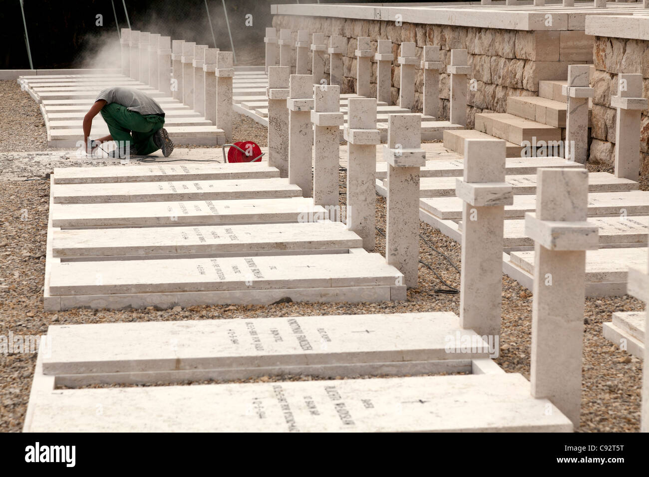 Stone Masons High Resolution Stock Photography and Images Alamy