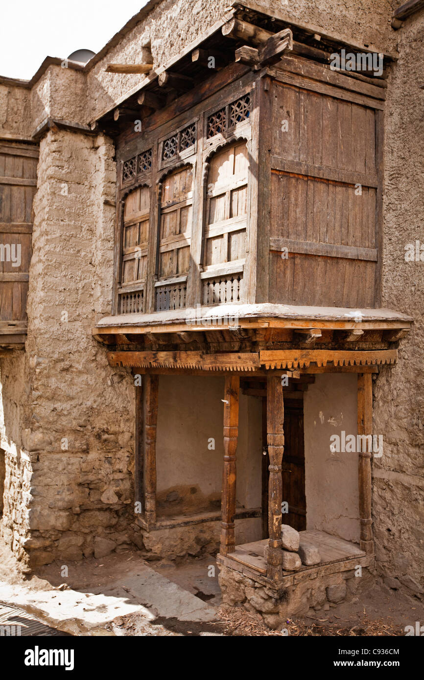 India, Ladakh, Leh. An old Kashmiri house in Leh Old Town. Stock Photo