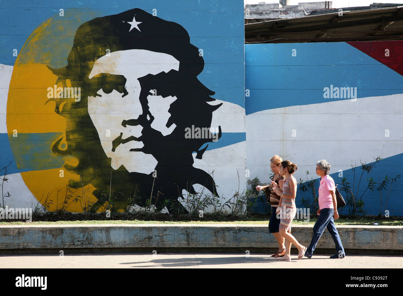 Graffiti based on the famous photograph of Ernesto Che Guevara by Alberto Korda in Havana, Cuba. Stock Photo