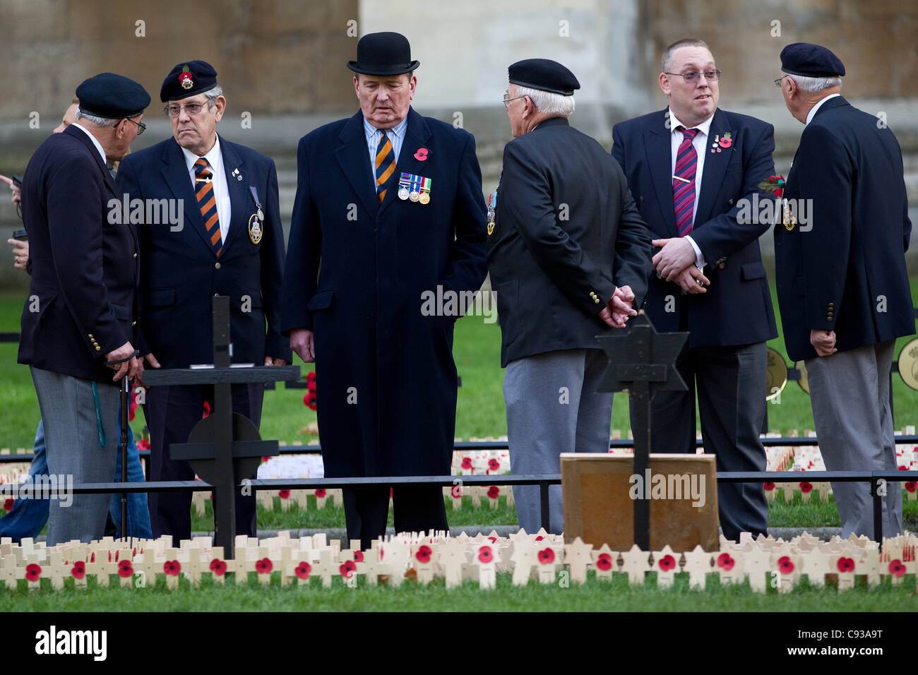 Westminster Abbey, London, UK. 10.11.2011 Ex-servicemen pay their respects at Westminster Abbey's Garden of Remembrance ahead of the annual Remembrance Day Service. Stock Photo