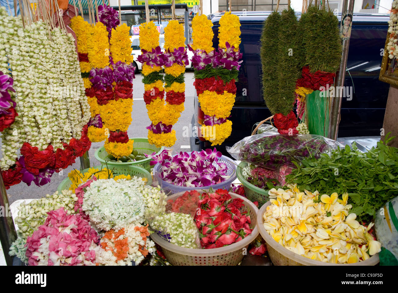 Little India flower garlands for sale Stock Photo Alamy