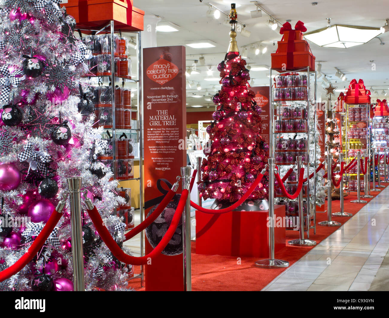 Macy&#39;s Department Store, Christmas Displays, NYC Stock Photo - Alamy