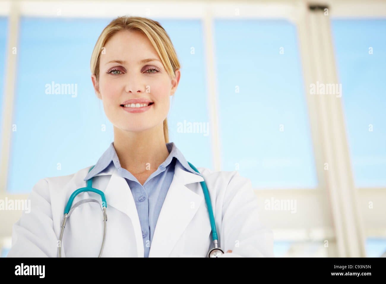 Approachable doctor hi-res stock photography and images - Alamy