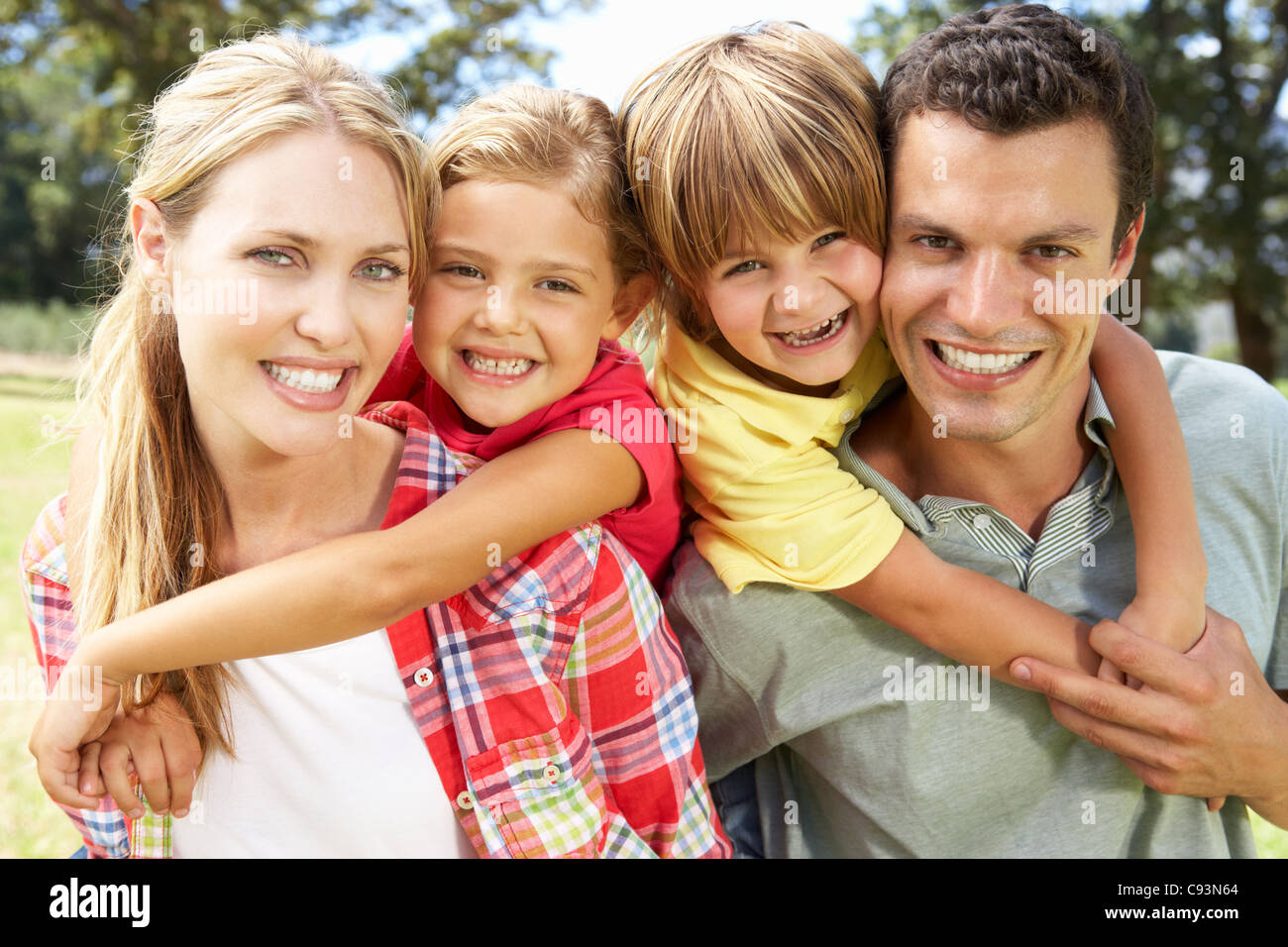 Happy family outdoors hi-res stock photography and images - Alamy