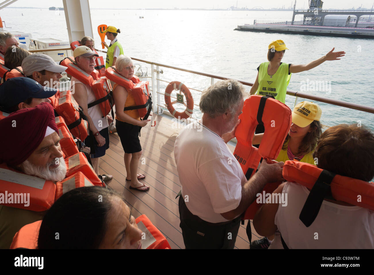 Msc armonia cruise ship life hires stock photography and images Alamy