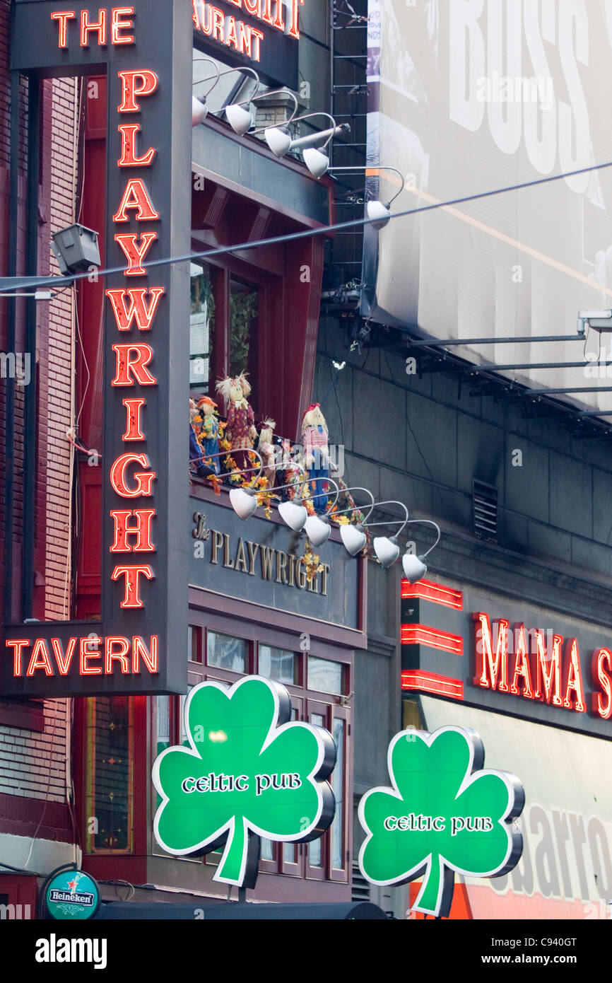 Playwright tavern hires stock photography and images Alamy