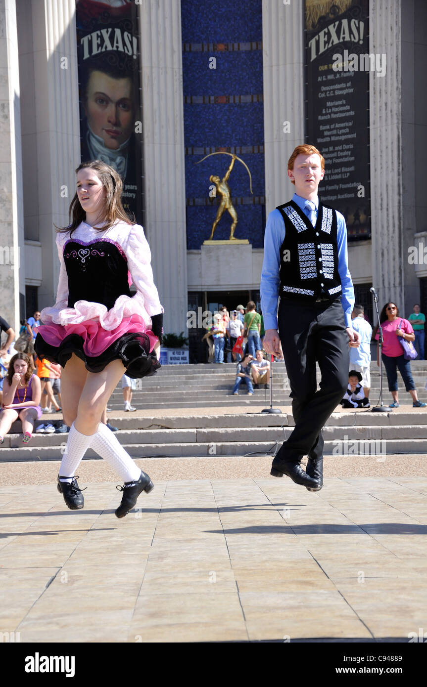 Irish traditional dancing Stock Photo - Alamy