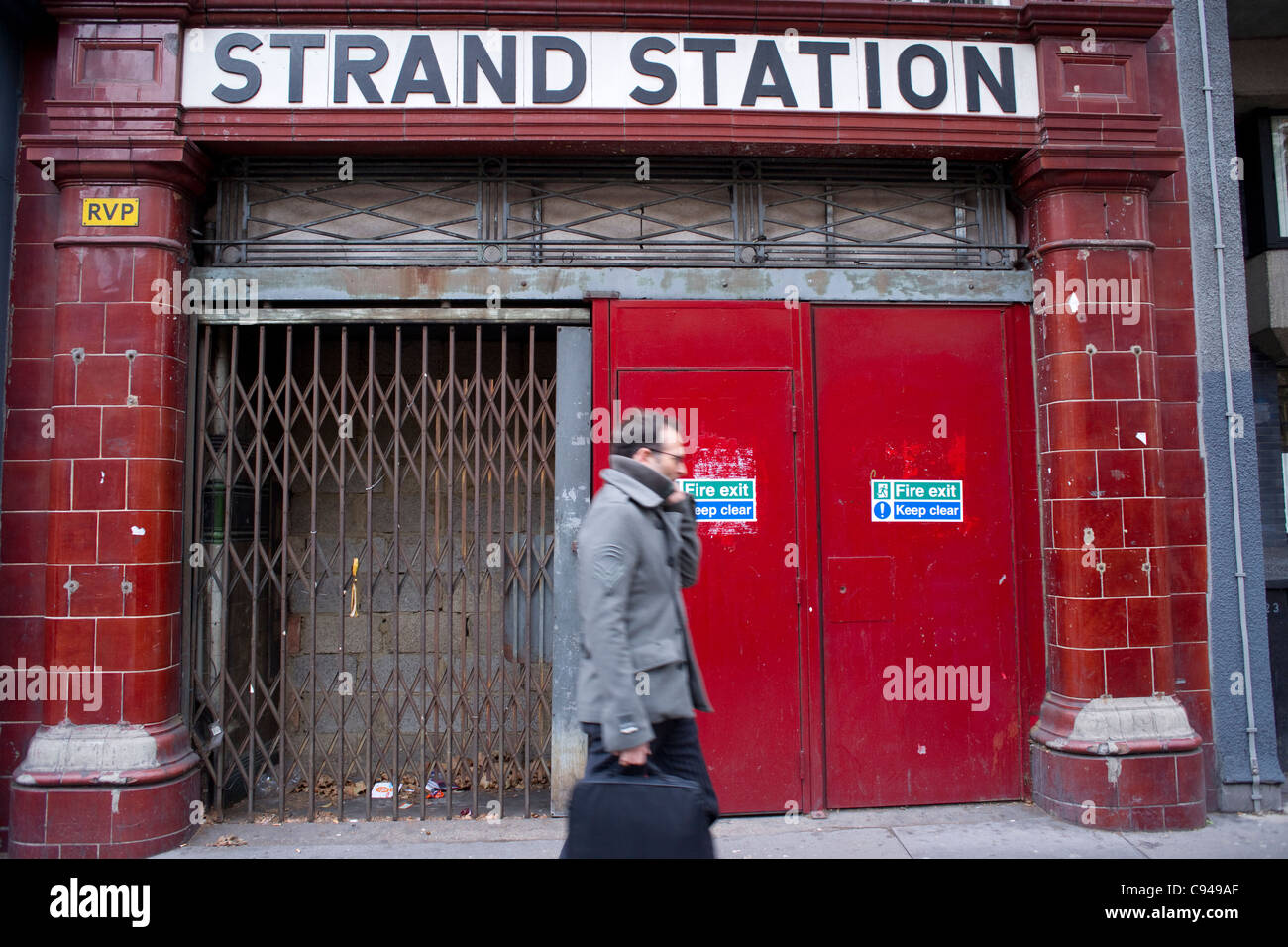 The strand disused tube station hi-res stock photography and images - Alamy