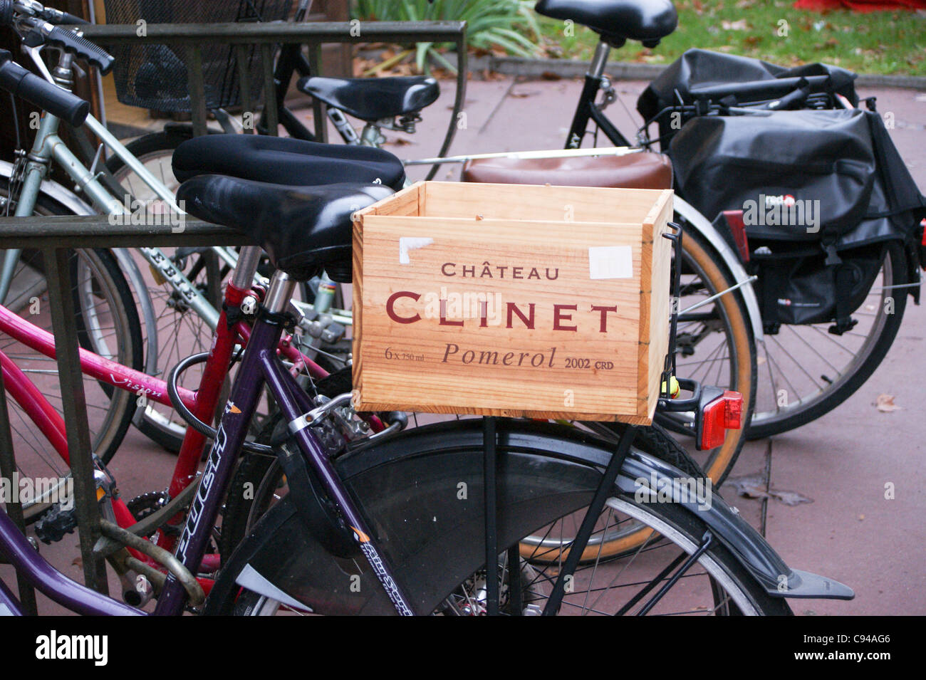 Bicycle wine carrier hotsell