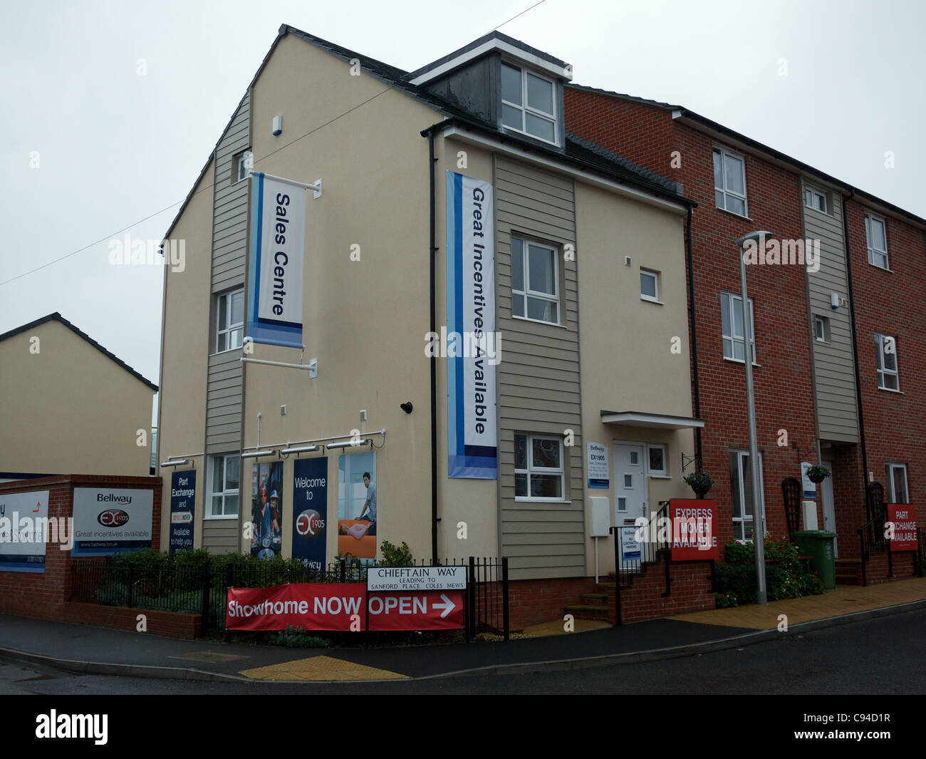 new-build-housing-development-stock-photo-alamy