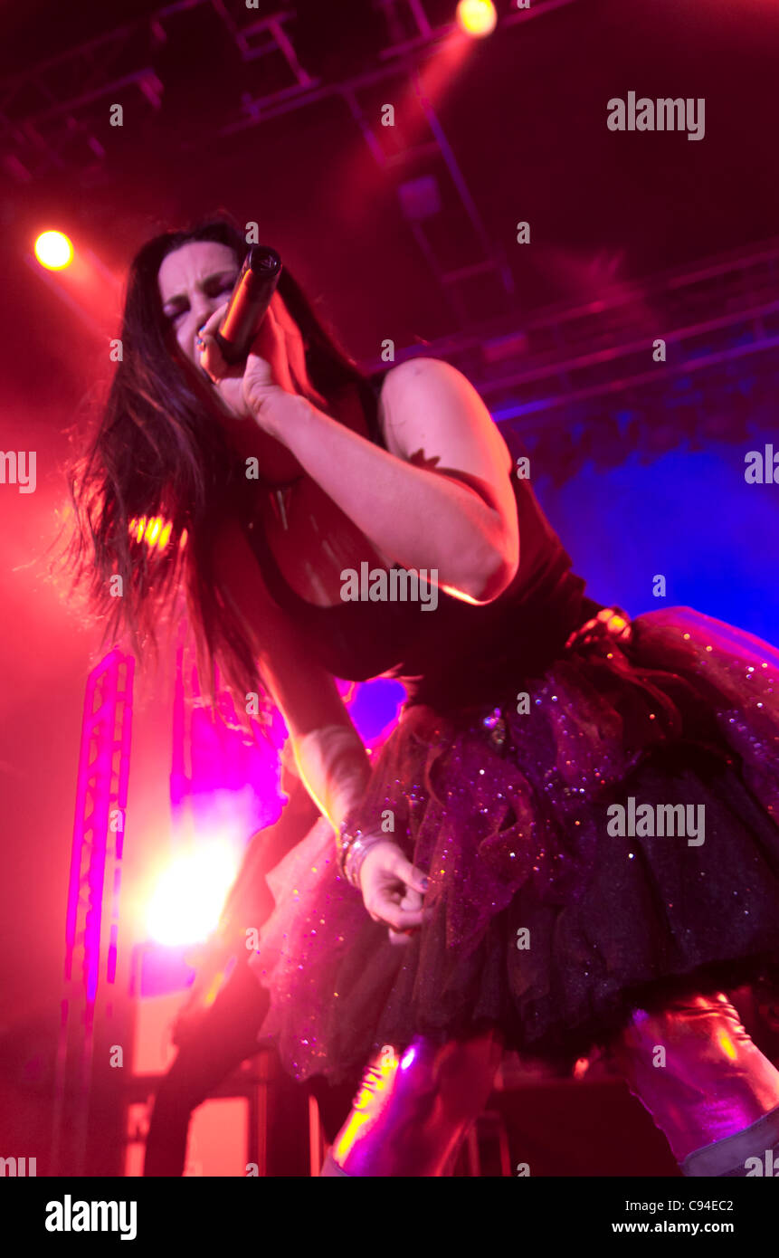Evanescence lead singer amy lee hires stock photography and images Alamy