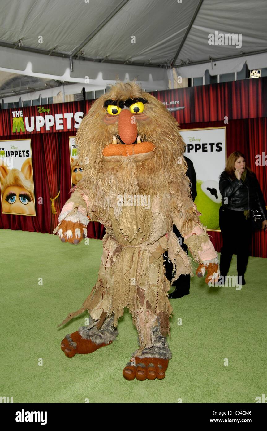 Sweetums at arrivals for THE MUPPETS Premiere, El Capitan Theatre, Los Angeles, CA November 12, 2011. Photo By: Michael Germana/Everett Collection Stock Photo