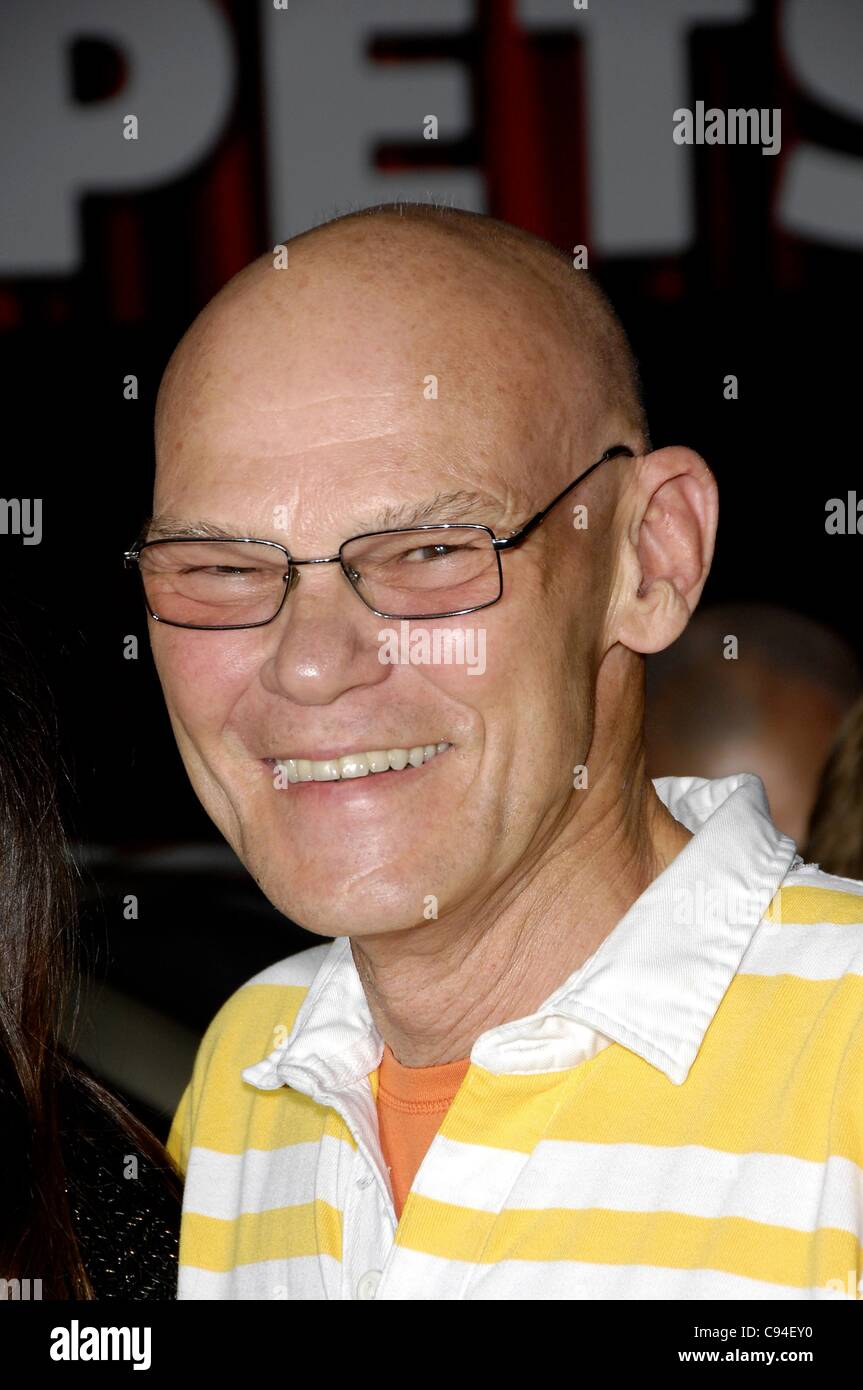 James Carville at arrivals for THE MUPPETS Premiere, El Capitan Theatre
