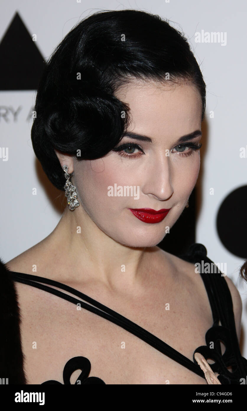 DITA VON TEESE 2011 MOCA GALA DOWNTOWN LOS ANGELES CALIFORNIA USA 12