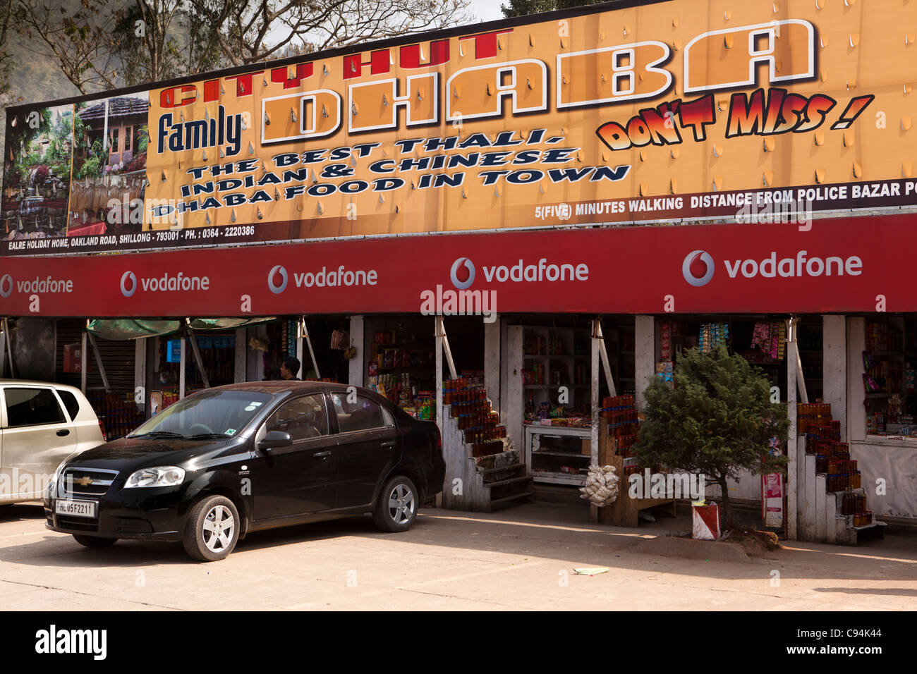 India, Meghalaya, Shillong, City Hut Family Dhaba, roadside traveller’s cafe Stock Photo