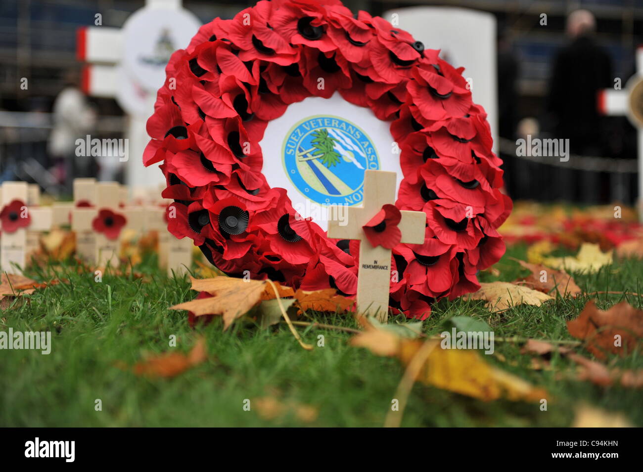 A wreath made of poppies in Glasgow's Garden of Remembrance Stock Photo ...