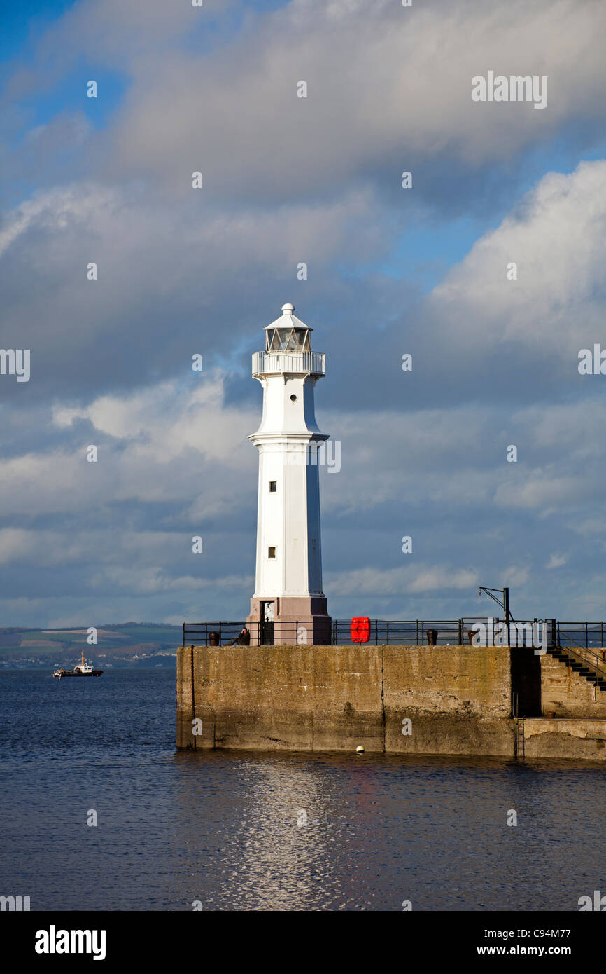 Lighthouse in Newhaven Harbour, Leith, Edinburgh, Scotland UK Europe Stock Photo