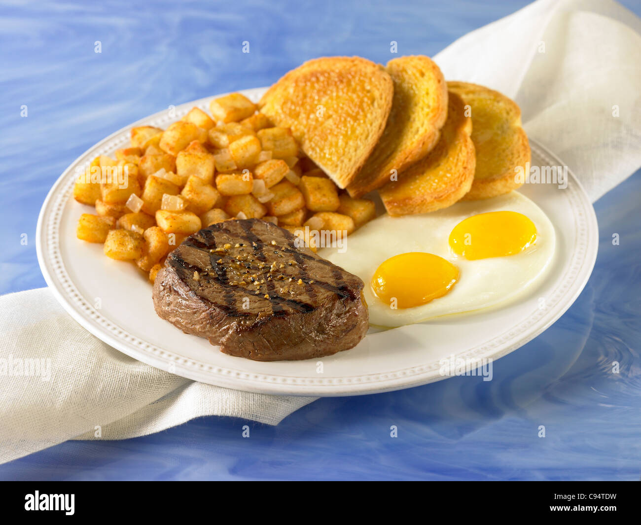 Steak and eggs breakfast hi-res stock photography and images - Alamy