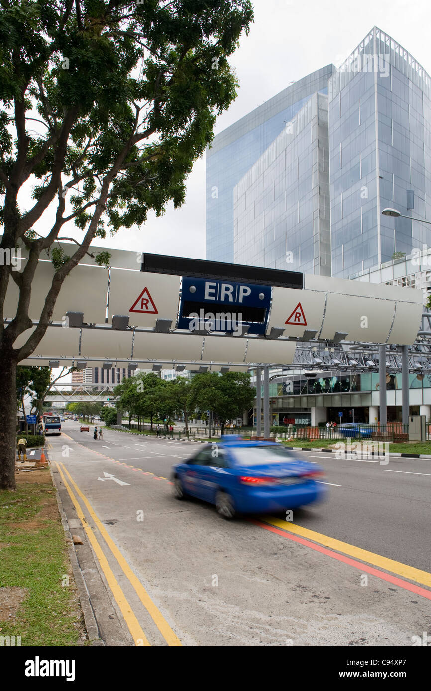 Singapore: ERP road pricing apparatus Stock Photo
