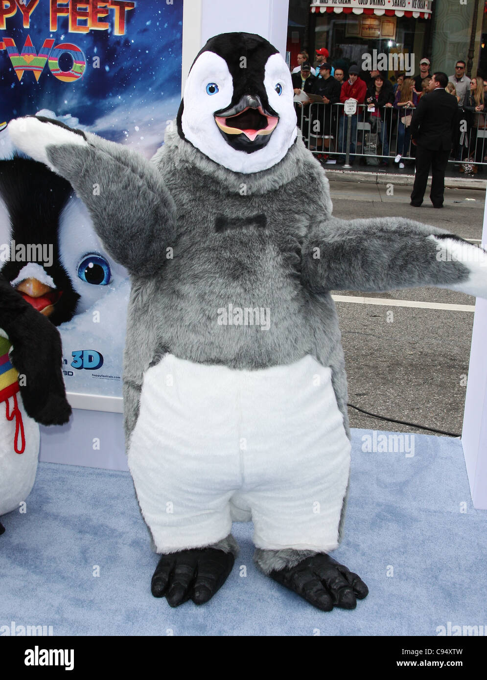 fluffles mumble happy feet two fluffles mumble happy feet two