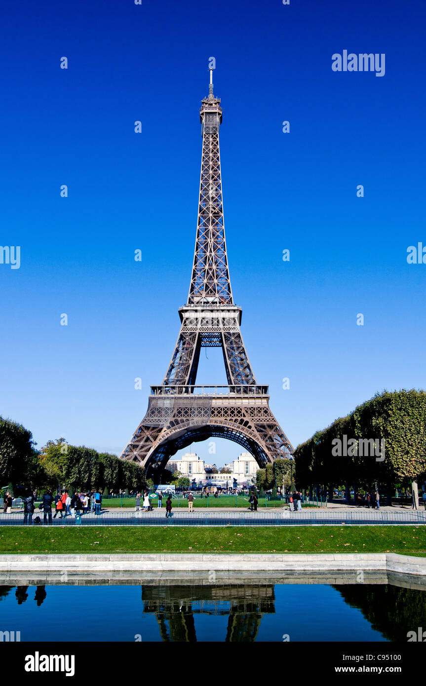Eiffel Tower, symbol of Paris Stock Photo Alamy