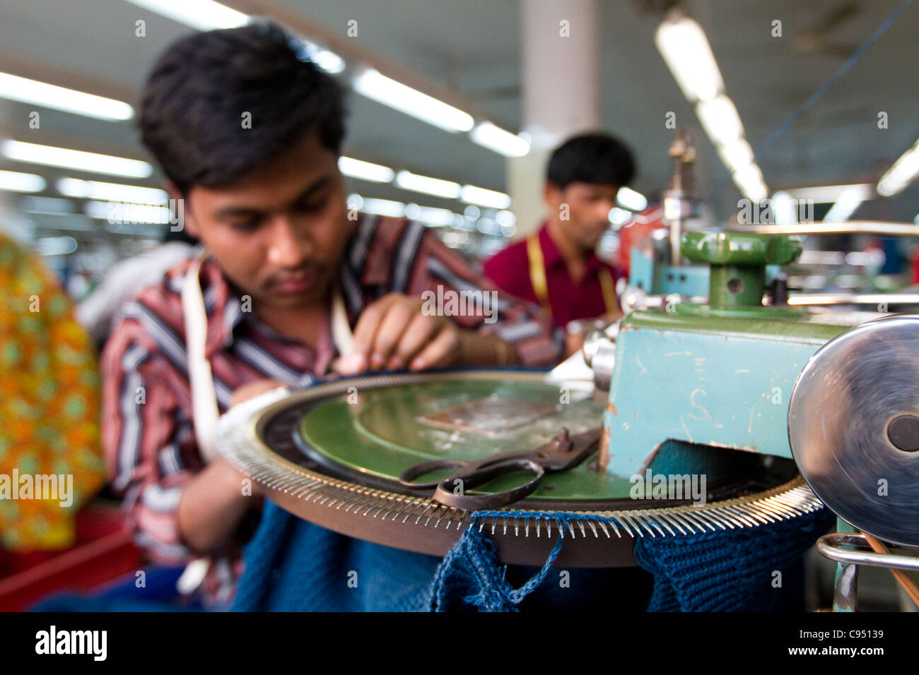 Garments worker in Bangladesh Stock Photo Alamy