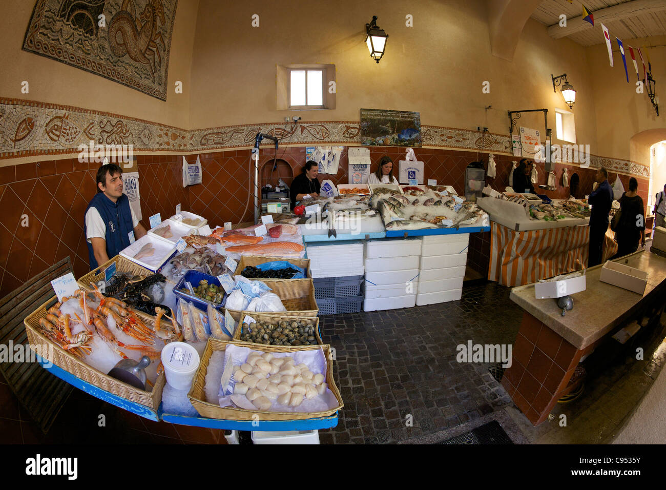 Fish market, Saint-Tropez, Var, Provence, Cote d'Azur, France Stock Photo