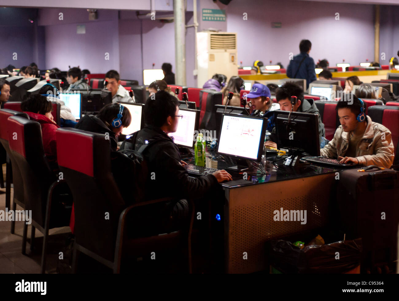 Chengdu, China - JAN 28: An internet bar in Chengdu on Jan 28, 2011. China's online population rose to 457 million in 2010 Stock Photo