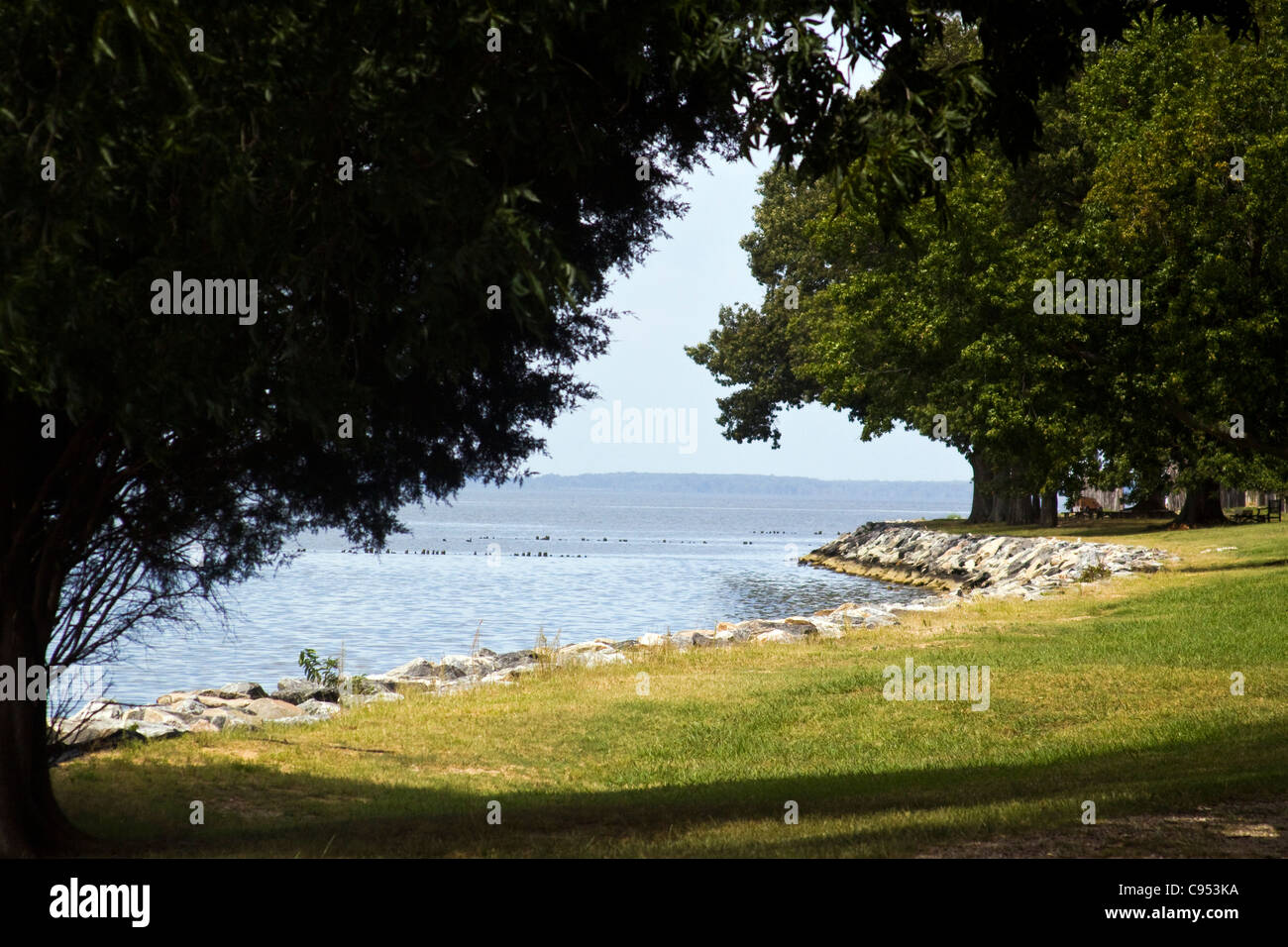 A view of James River along the riverbank of The Jamestown Island ...