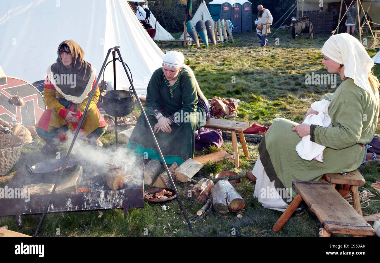 Medieval kitchen fire hi-res stock photography and images - Alamy