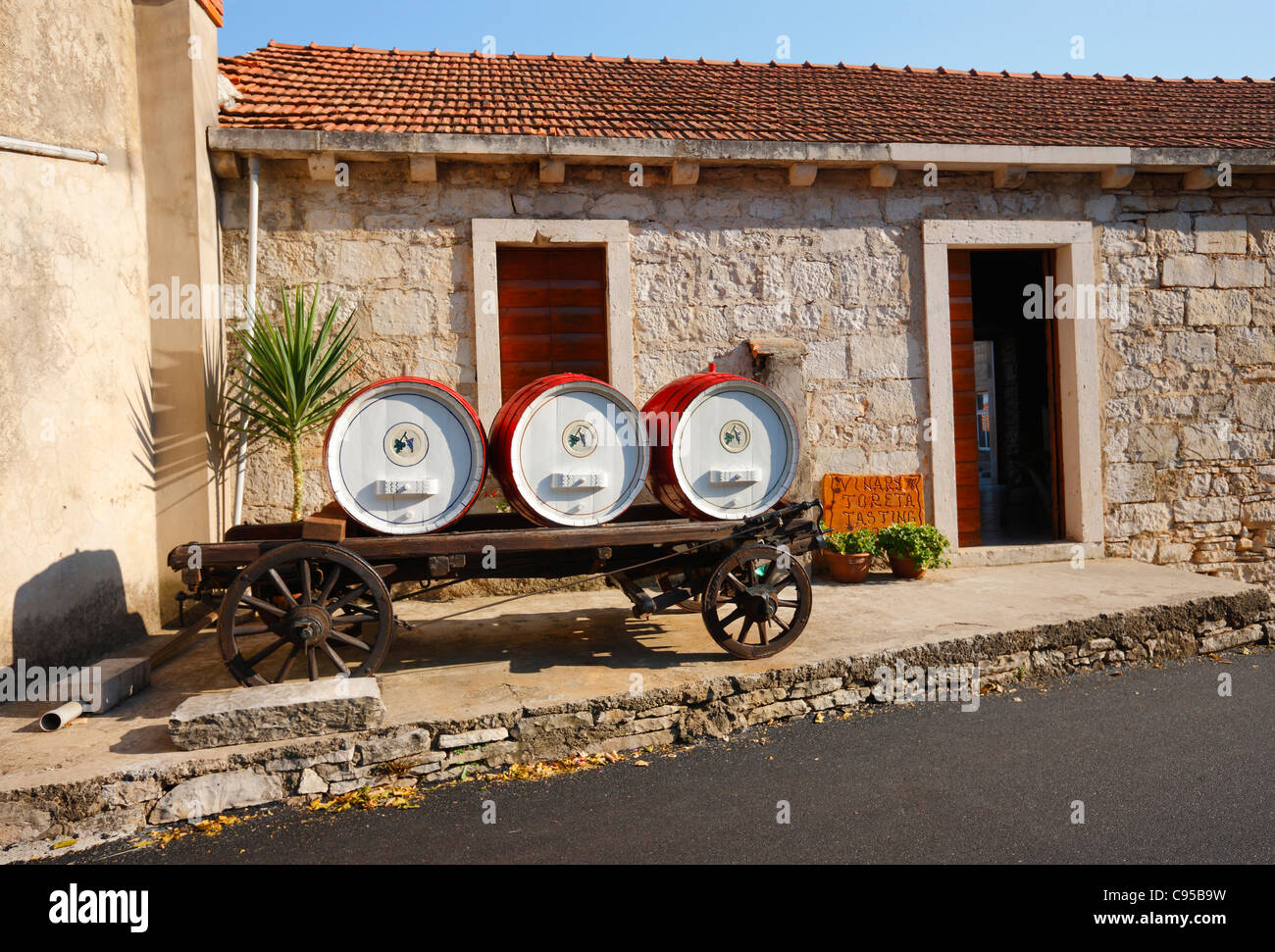Barells hi-res stock photography and images - Alamy