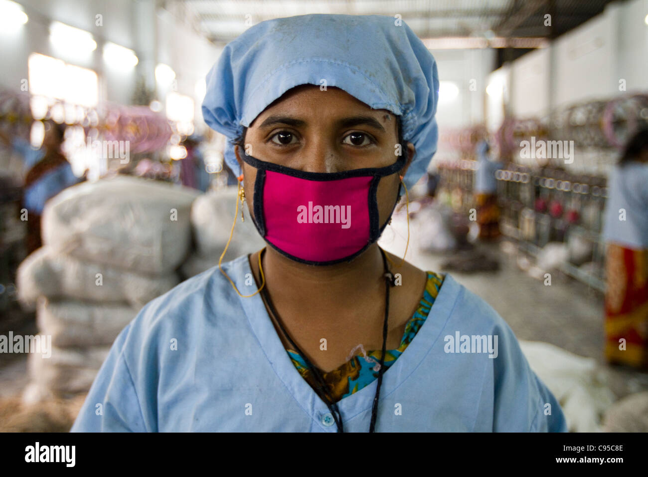 Garments worker in Bangladesh Stock Photo Alamy
