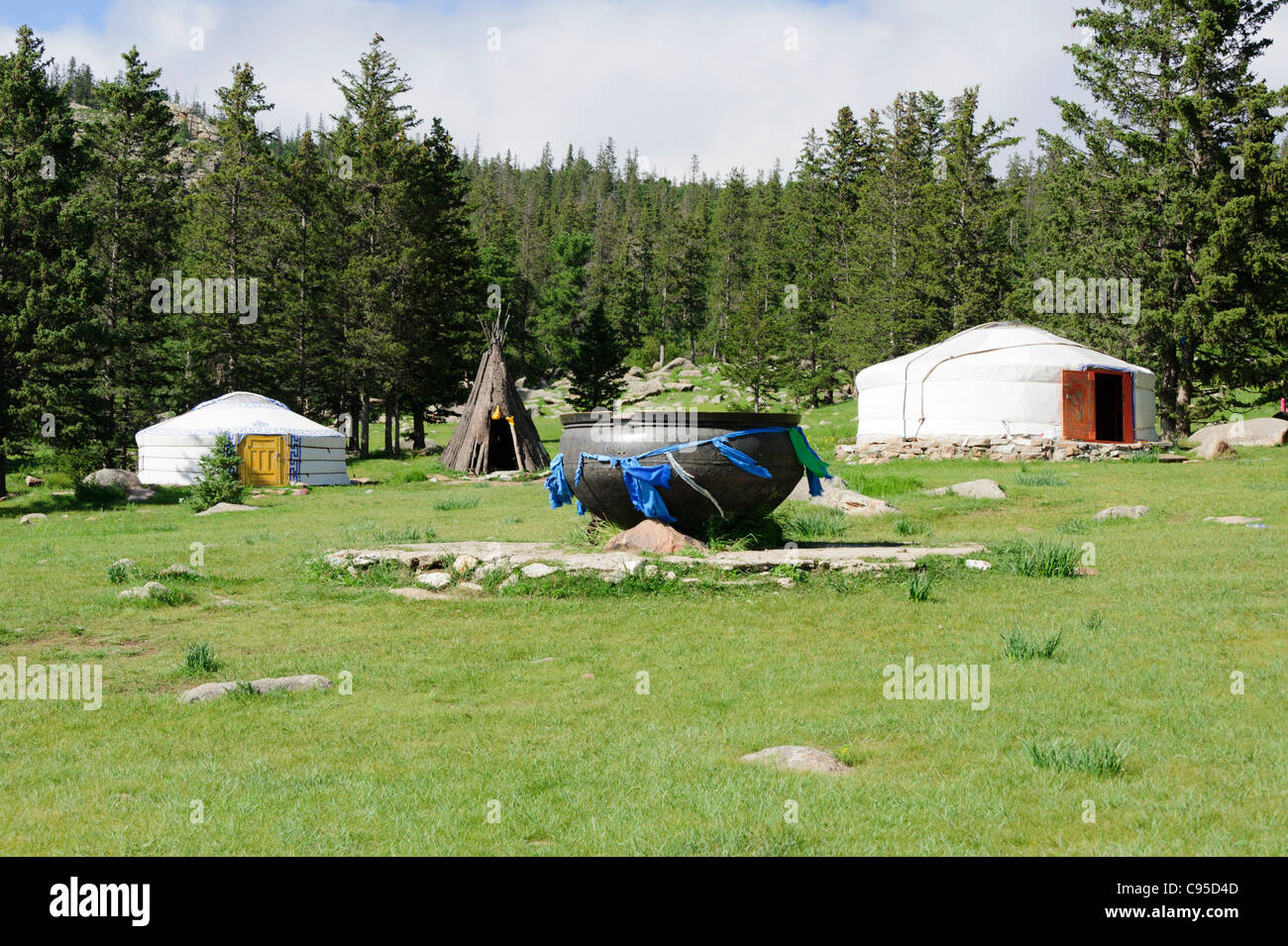 Mandshir (aka Manzshir Manzushir) monastery (khiid), Mongolia Stock ...