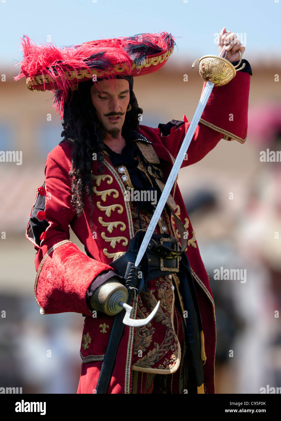 Hook hand pirate hi-res stock photography and images - Alamy