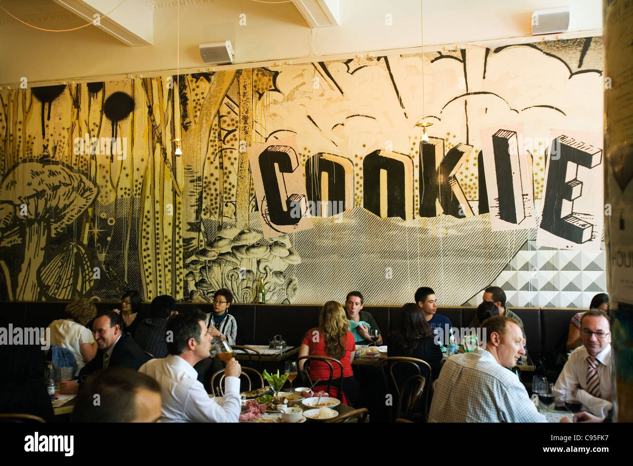 Melbourne restaurant cookie hires stock photography and images Alamy