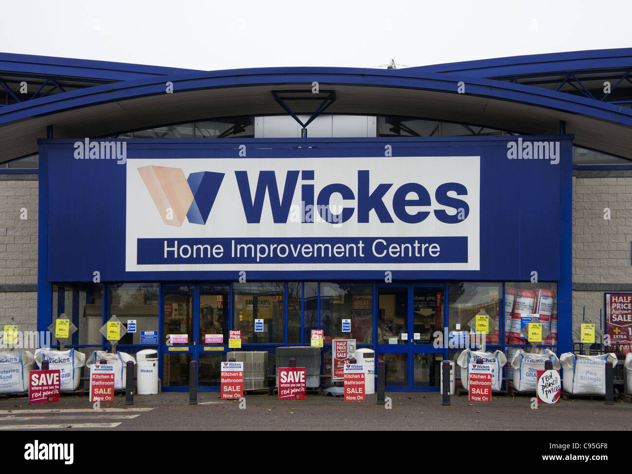 Wickes diy store uk hires stock photography and images Alamy
