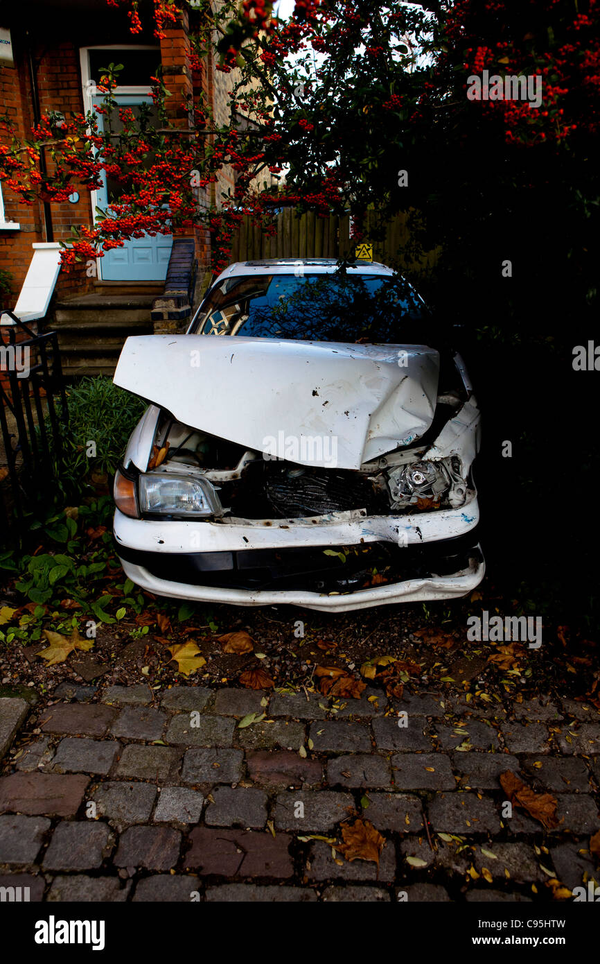 Crash cars hi-res stock photography and images - Alamy