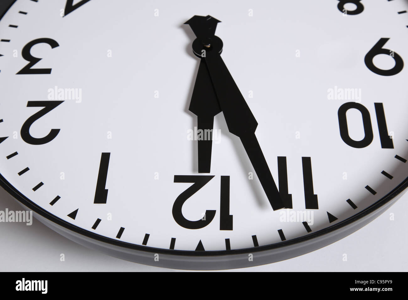 12pm clock hi-res stock photography and images - Alamy