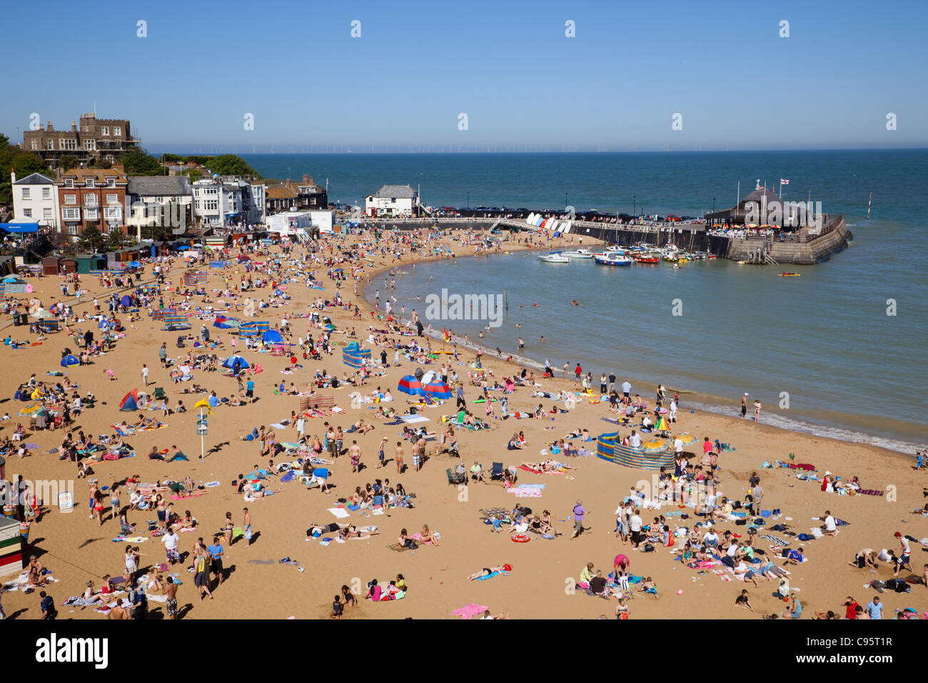 England, Kent, Broadstairs, Broadstairs Beach Stock Photo Alamy