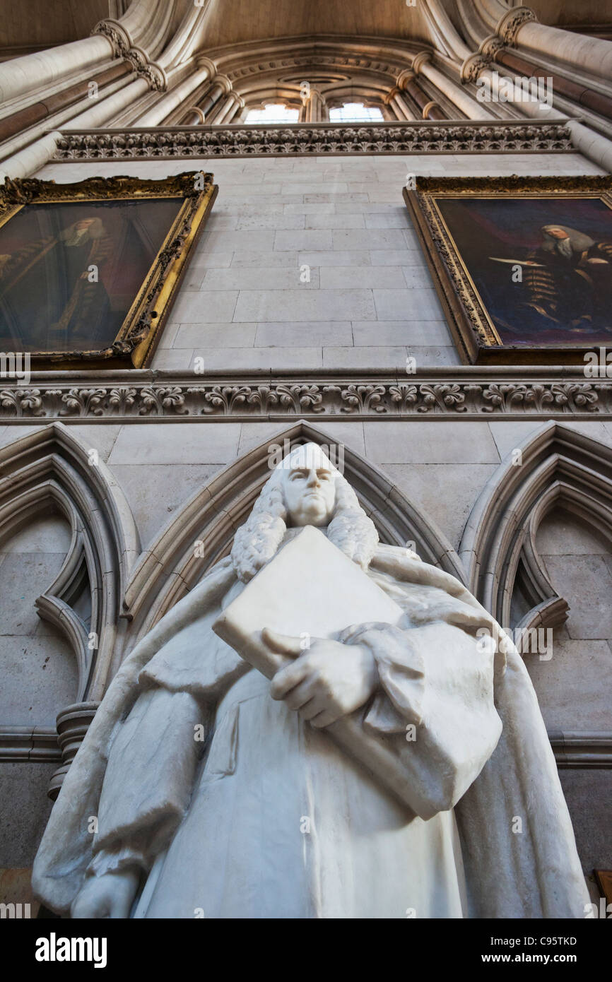 England, London, The Royal Courts of Justice, The Main Hall, Statue of William Blackstone Stock