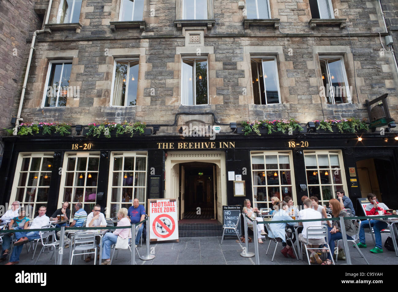 Scotland, Edinburgh, Pub on Grassmarket Street Stock Photo Alamy