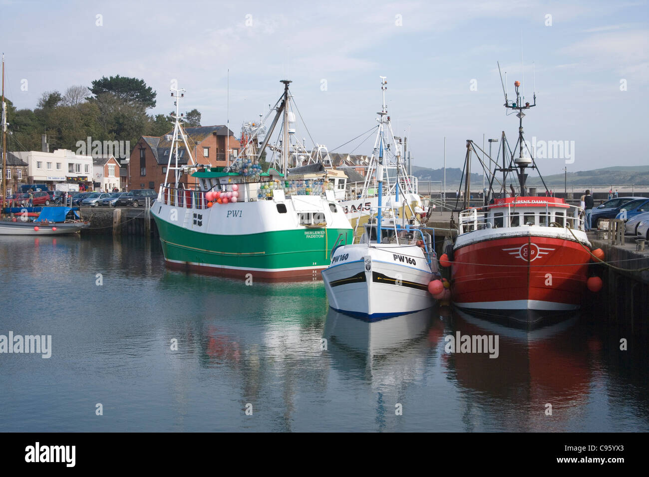 Padstow harbour cornwall boat hi-res stock photography and images - Alamy